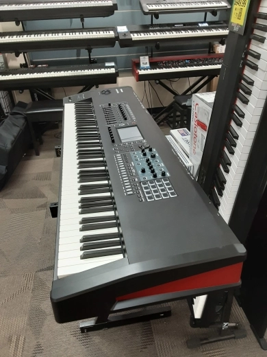 Roland - FANTOM-8 2